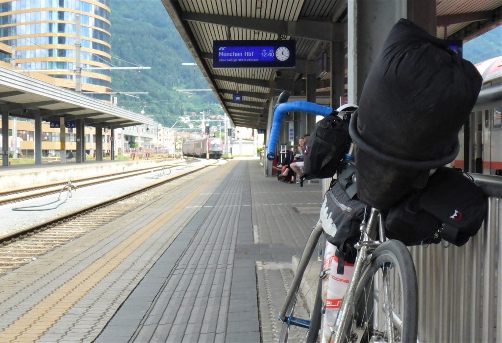 Transalp: Der Bahnhof von Innsbruck